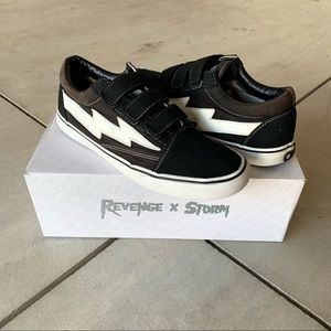 Revenge x Storm Velcro Black